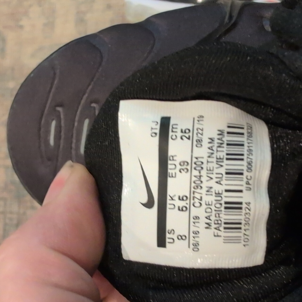 Women's Nike Air Vapormax Plus - Picture 5 of 9